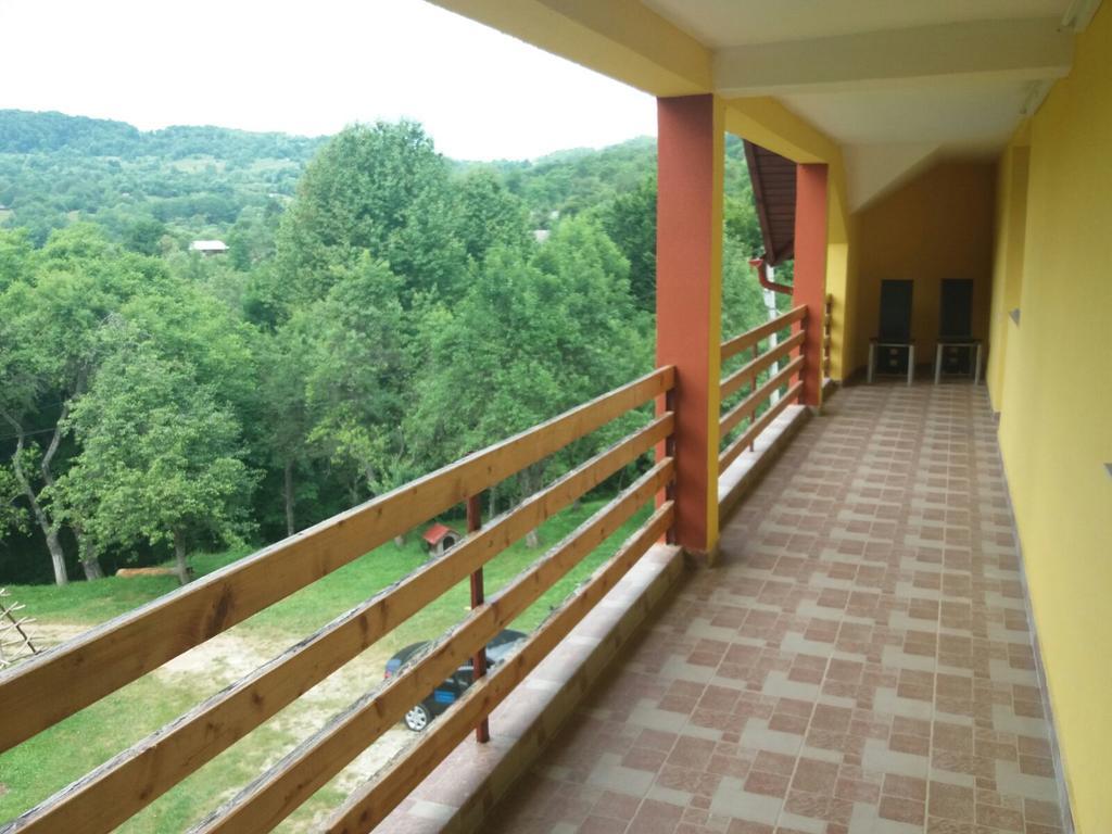 Casa Dobrin Hotel Arefu Kültér fotó