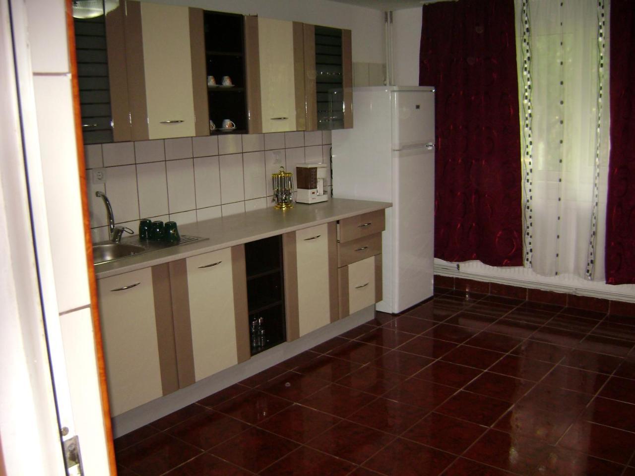 Casa Dobrin Hotel Arefu Kültér fotó